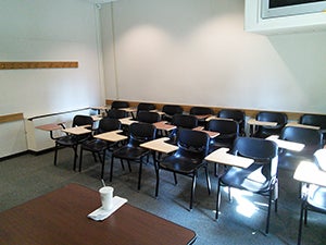 Cathedral of Learning Ground Floor Classroom before renovation