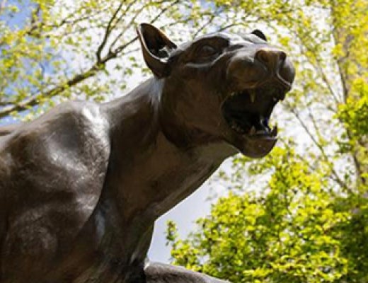 Panther statue in front of Cathedral of Learning